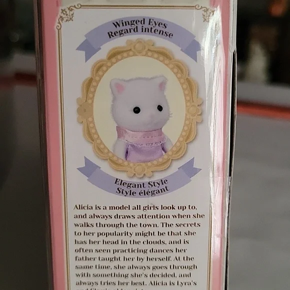 Calico Critters Fashion Play Set - Town Girl Series - Persian Cat - Picture 10 of 11